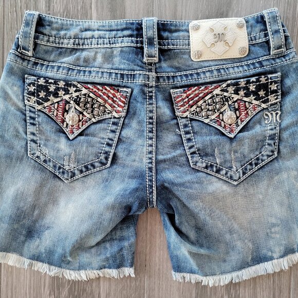 MISS ME LOW RISE SHORTS BEDAZZLED RHINESTONES AMERICAN FLAG SIZE 28 DISTRESSED - Picture 10 of 13